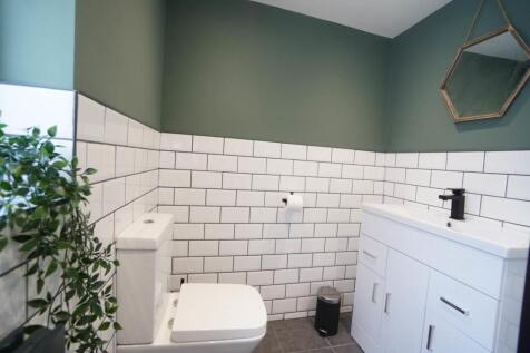 23PenchwintanRd_Bathroom1.1.JPG