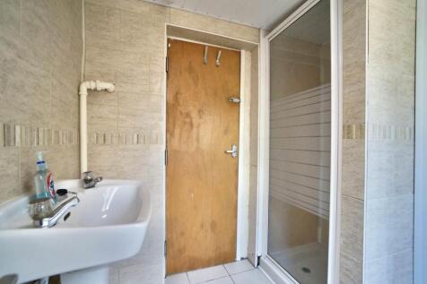 Bathroom2.1.jpg