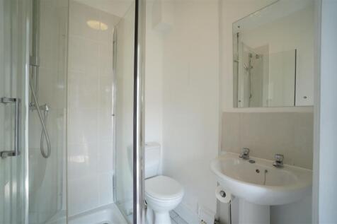 Ensuite 1.JPG