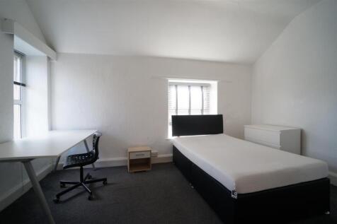 Bed 5.JPG