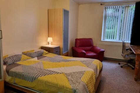 Bedroom 1-1.jpg