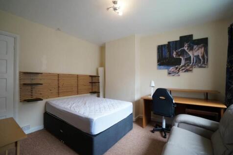 Bedroom 2.JPG