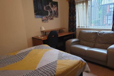 Bedroom 3-2.jpg