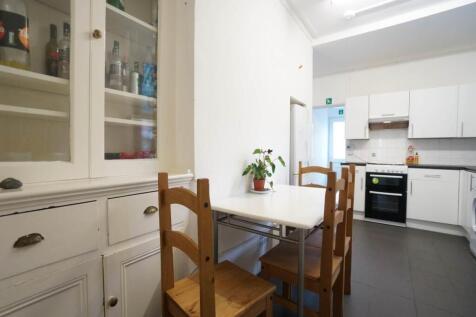 1GlynneRoad_Kitchen1.JPG