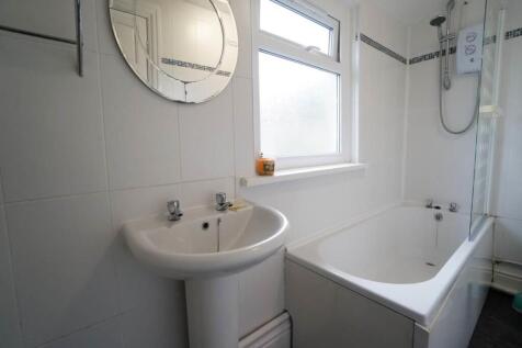 1GlynneRoad_Bathroom2.1.JPG