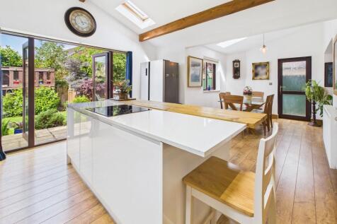 Kitchen/Family/Diner