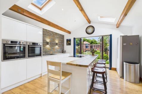 Kitchen/Family/Diner