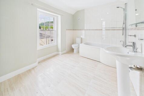 Second floor family bathroom