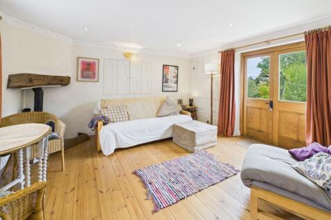 Guest Room / Snug