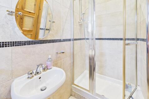 En-suite to bedroom four