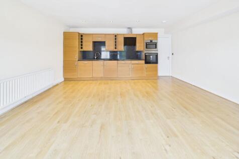 Open plan kitchen /living