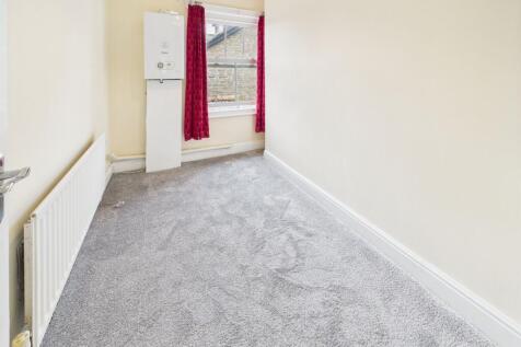 Bedroom 2 / office