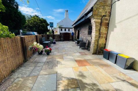 Courtyard garden