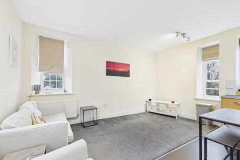 Open plan lounge / kitchen / diner