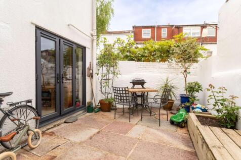 Property Image 4