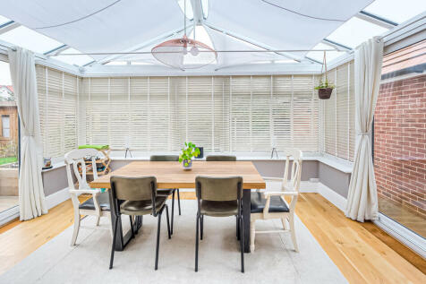 Garden room