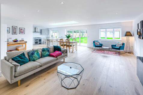Kitchen/dining/si...