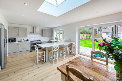 Kitchen/dining ar...