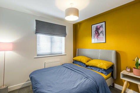2nd bedroom