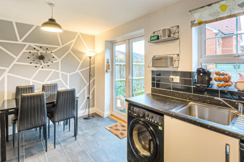 Kitchen / dining ...