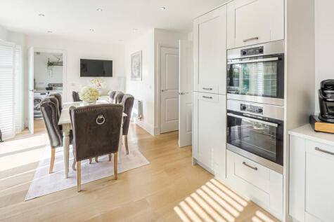 Kitchen/dining ro...