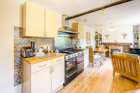 Kitchen/dining ro...