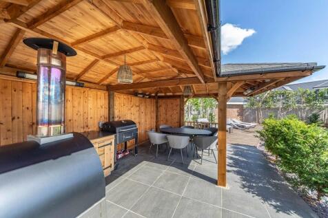 Outside kitchen b...