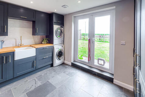 Boot/Utility room