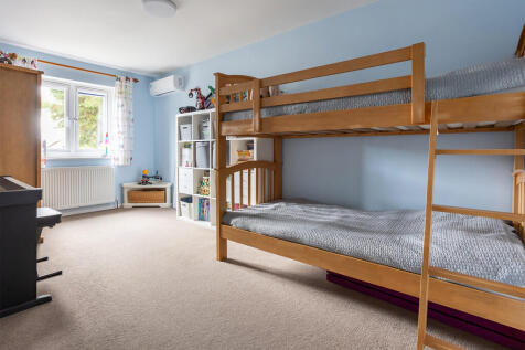 Guest bedroom