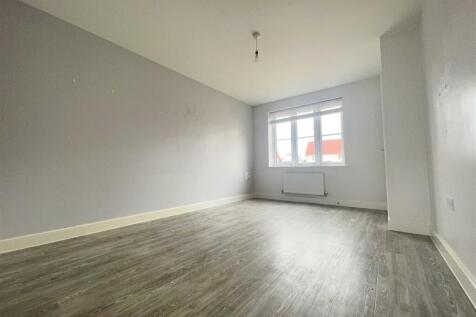 Living Room 2.jpeg