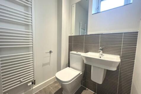 Ensuite 1.jpeg