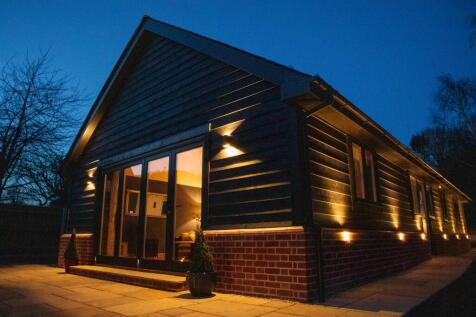 Woodcutters-lodge.jpg