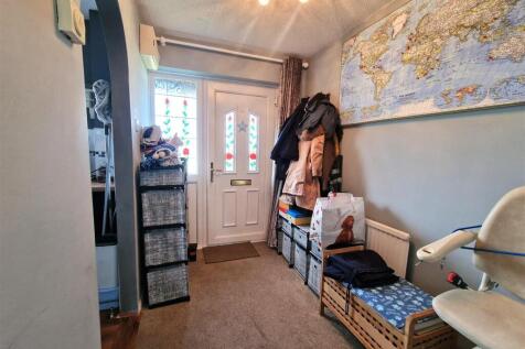 Entrance hall.jpg