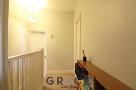 hallway edit-2.jpg