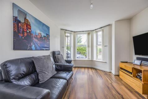 1 Adams Court, 35 Hawkwood Road, Bournemouth-Porti