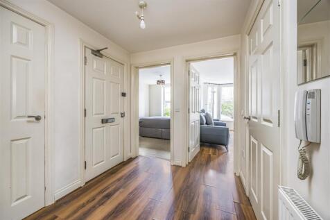 1 Adams Court, 35 Hawkwood Road, Bournemouth-Porti
