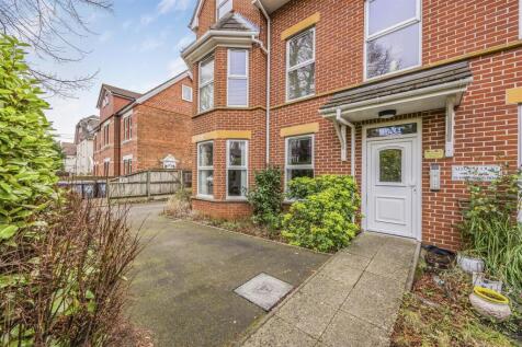 1 Adams Court, 35 Hawkwood Road, Bournemouth-Porti