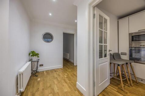 Flat 4 Talbot Grange, 6 East Avenue, Bournemouth,-