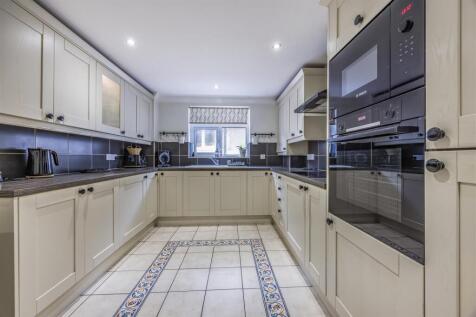 7 Branksome Chase, 82 Penn Hill Avenue, Poole-Port