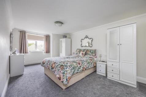 7 Branksome Chase, 82 Penn Hill Avenue, Poole-Port