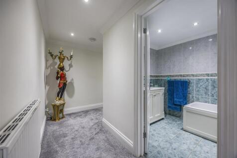 7 Branksome Chase, 82 Penn Hill Avenue, Poole-Port