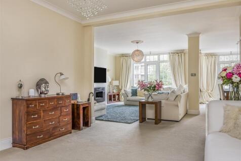 53 Bath Hill Court, Bath Road, Bournemouth-Portico