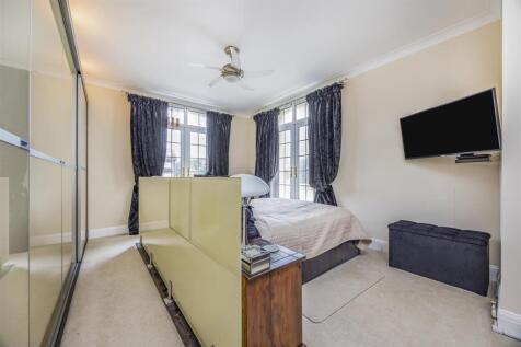 53 Bath Hill Court, Bath Road, Bournemouth-Portico