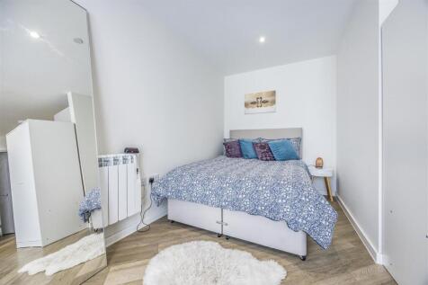 36 Canaway Court, Wimborne Road, Poole-PorticoMark