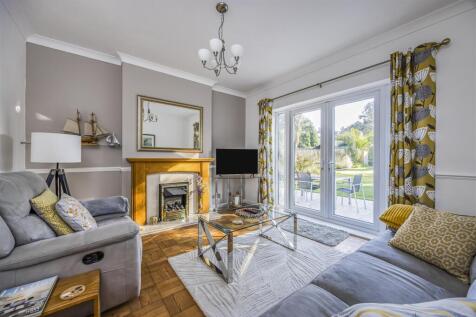 28 R L Stevenson Avenue, Bournemouth-PorticoMarket