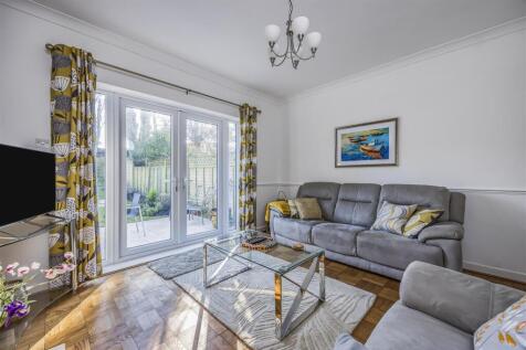 28 R L Stevenson Avenue, Bournemouth-PorticoMarket