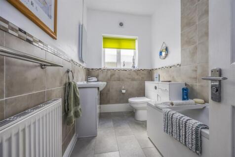 28 R L Stevenson Avenue, Bournemouth-PorticoMarket