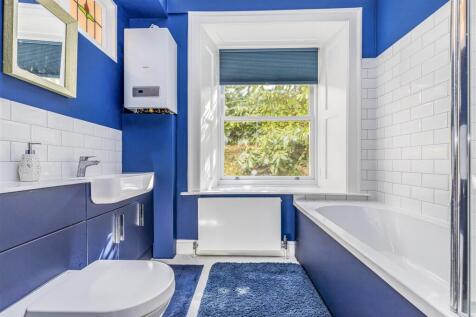 Flat 2 Earls Court, 9 Gervis Road, Bournemouth-Por
