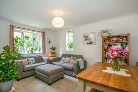 9 MERITON CRT 4.jpeg