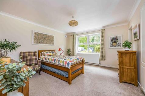 Flat 2, Centenary Court, 19 Burton Road, Poole-Sma